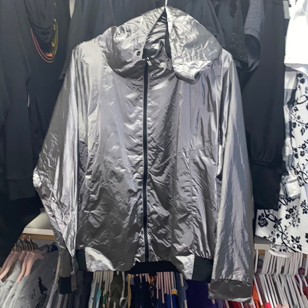 Zyia metallic silver wind breaker jacket with hood. Size ladies 2xl
